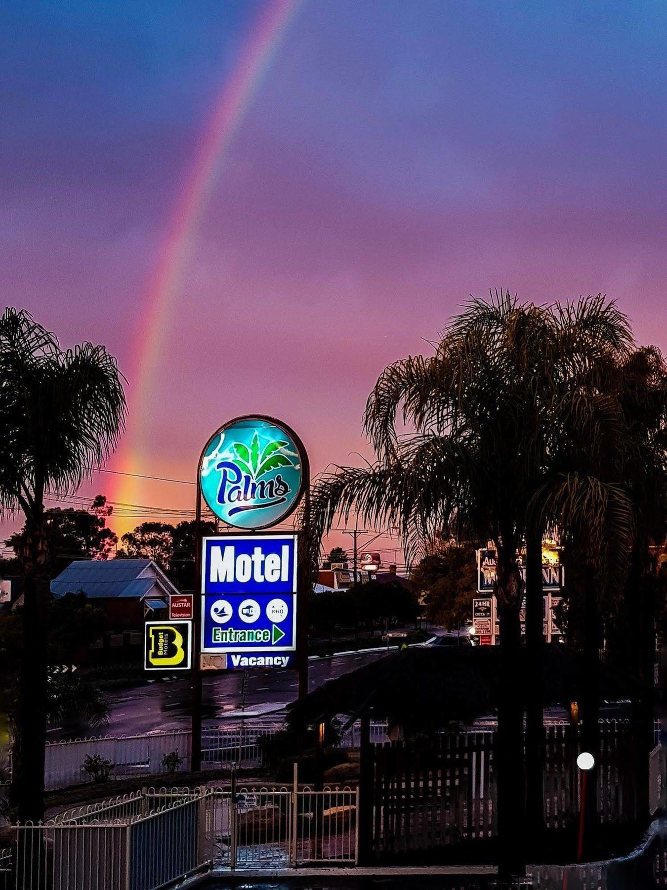 The Palms Dubbo Motel Bagian luar foto